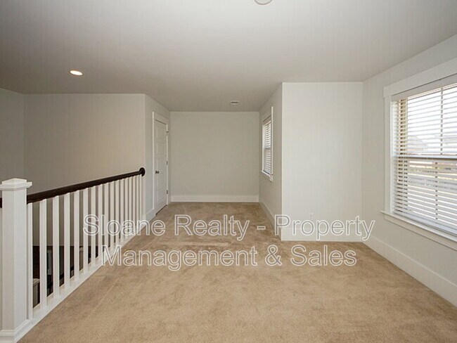 Building Photo - 2874 Stonestown Dr
