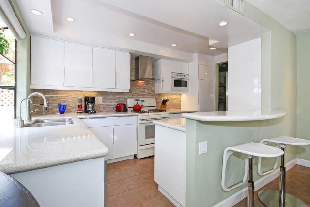 Building Photo - 4531 Chateau Dr