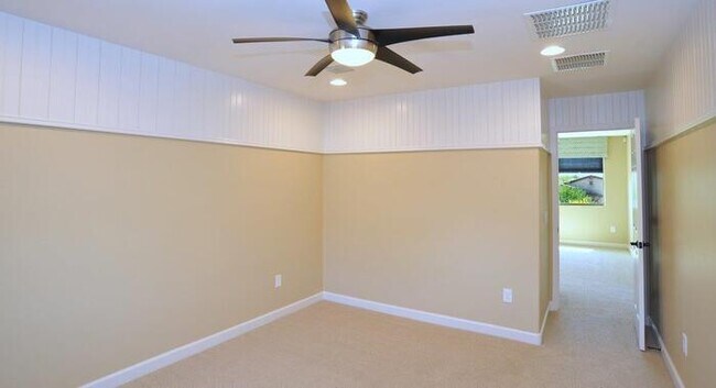 Building Photo - Stunning Executive Home (former model) in ...