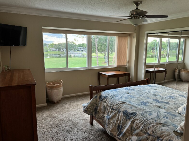 Building Photo - 13968 Lake Point Dr