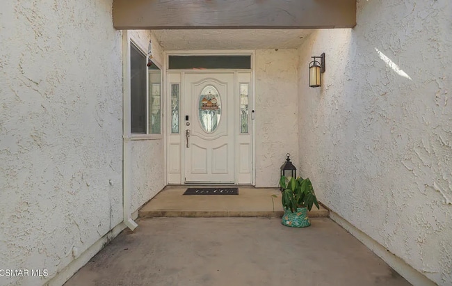 Building Photo - Single story 4 bed, 2 bath home in Newbury...