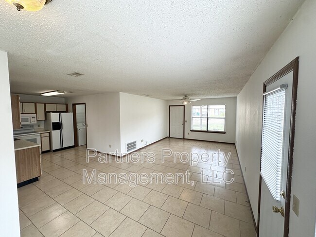 Building Photo - 1659 N Dawn Dr