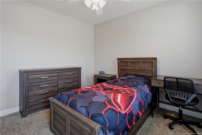 Building Photo - 420 Thorncliff Dr