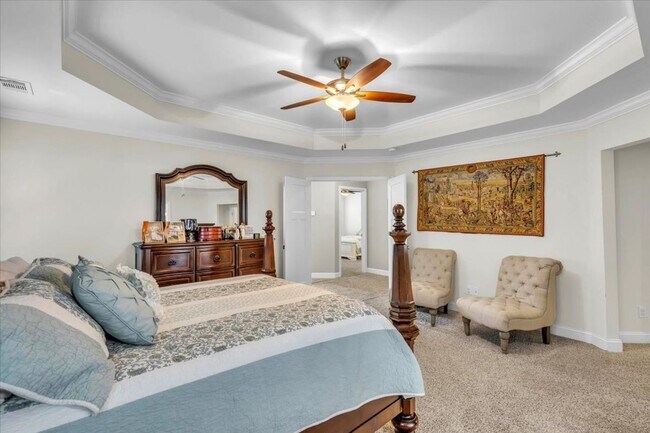 Building Photo - Gorgeous 4 Bed/2.5 Bath in Waterways Township!