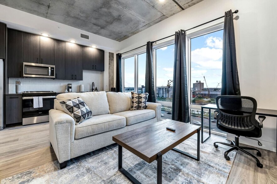 Building Photo - 617 N 12th St