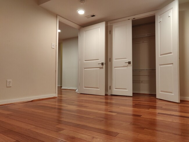 Building Photo - 4519 Q Ln NW