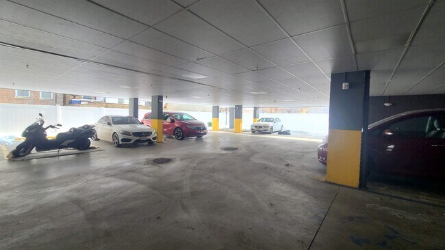 Building Photo - 111 75th St