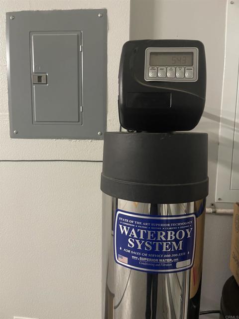 Building Photo - 438 Cota Ln