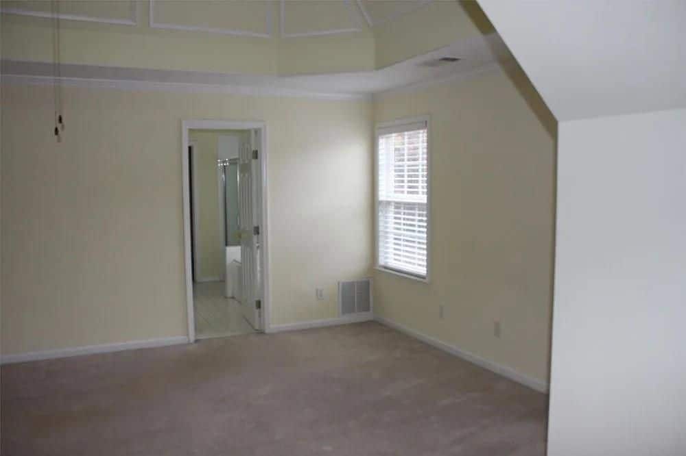 Building Photo - 12442 Waterside Dr