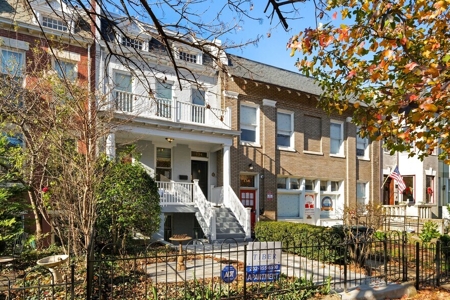 Building Photo - 134 12th St NE