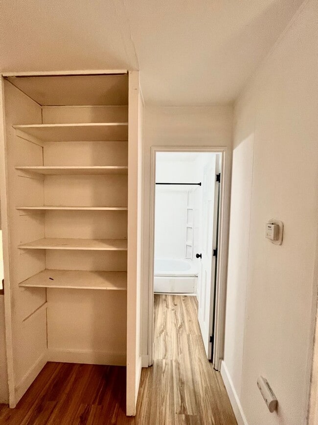 Building Photo - New Listing! 3 bedroom House!