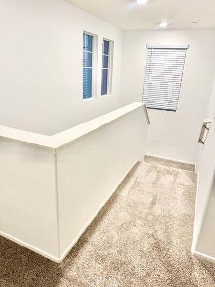 Building Photo - 30485 Village Terrace Dr