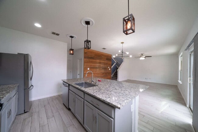 Building Photo - 9131 Canter Horse