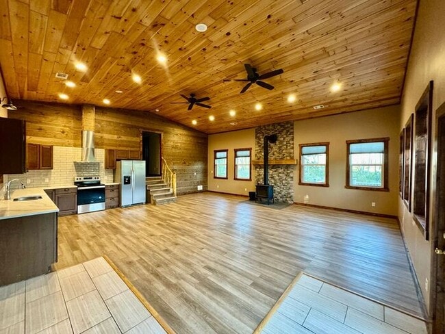 Building Photo - 3 bedroom home, Dowagiac Creek Waterfront,...