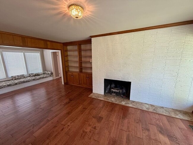 Building Photo - 4135 Rivercrest Dr N