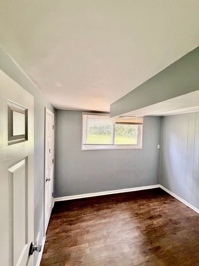 Building Photo - 4507 Balmoral Dr