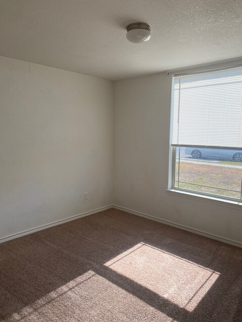 Building Photo - 3417 Settlement Rd