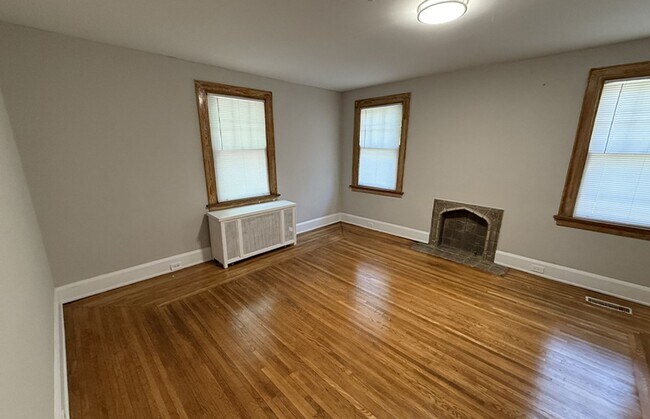 Building Photo - 3015 Clifton Ave