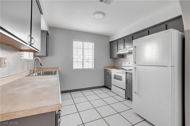 Building Photo - 5270 Carriellen Ln