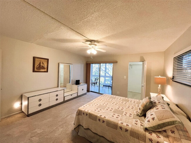 Building Photo - 2101 Lucaya Bend