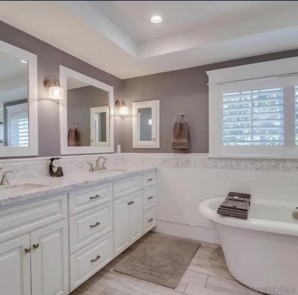 Building Photo - 301 7th St