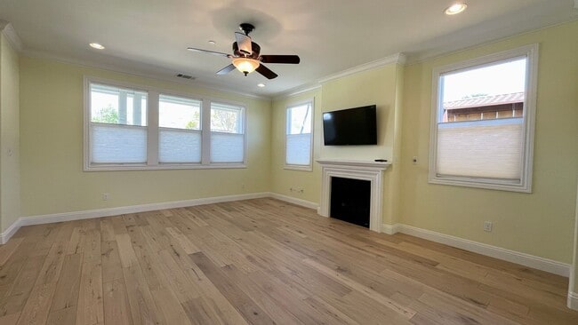 Building Photo - Exceptionally Maintained, Newer, Single Level 3-Bedroom Home with Air Conditioning in Serra Meadows