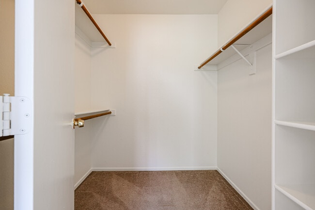 Building Photo - 1850 N 84th Ln