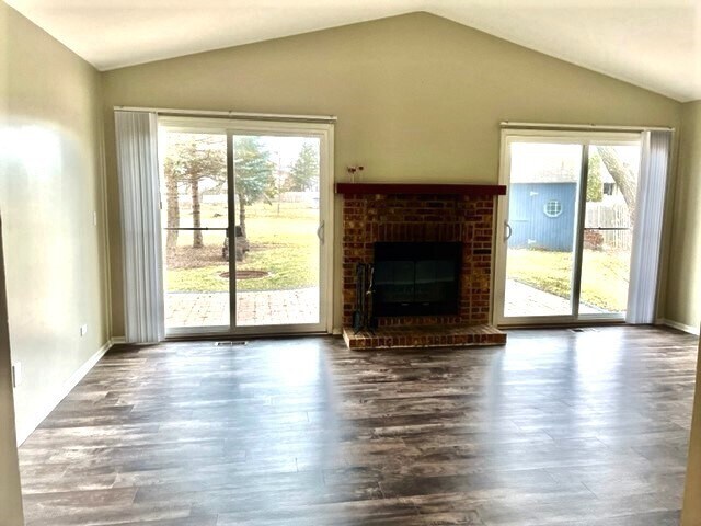 Building Photo - 362 Amy Ct