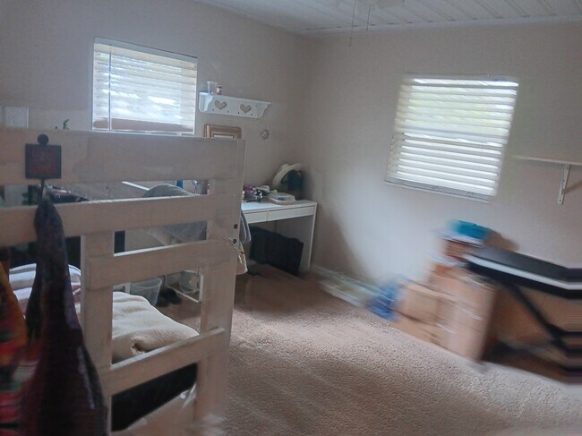 Building Photo - 902 Charlie Griffin Rd