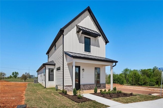 Building Photo - 2308 S 31st Pl