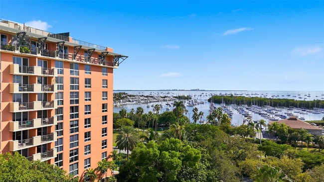 Building Photo - 2951 S Bayshore Dr