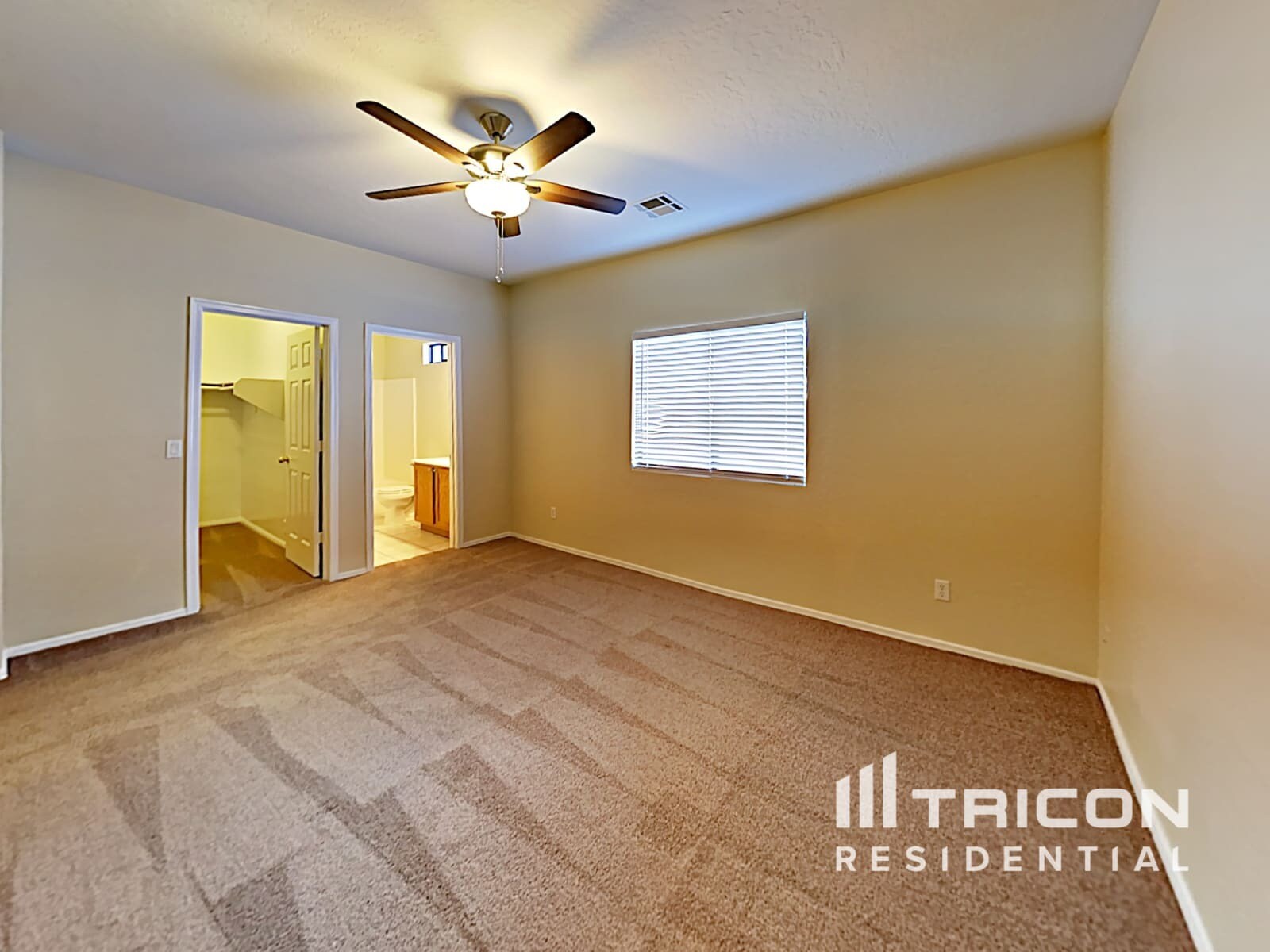 Building Photo - 6430 S 10th Dr