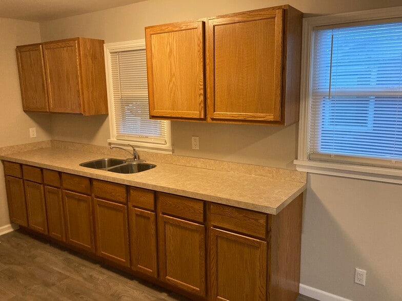 Building Photo - 830 N Taylor St