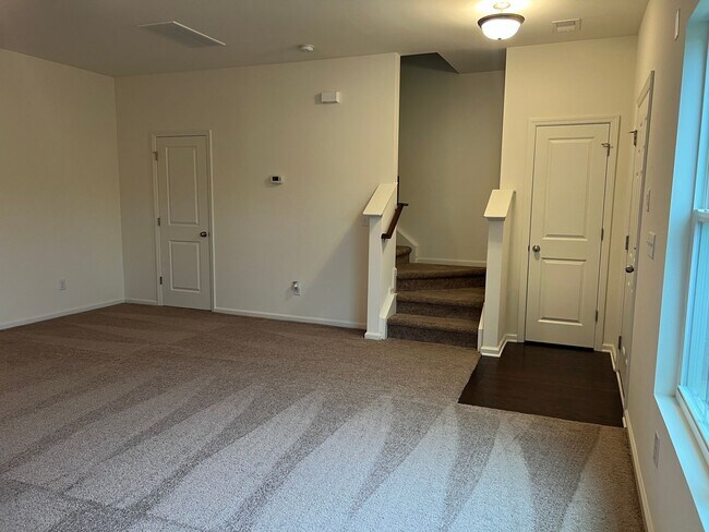 Building Photo - Coming Soon - Lovely 2 Bedroom 2.5 Bath To...