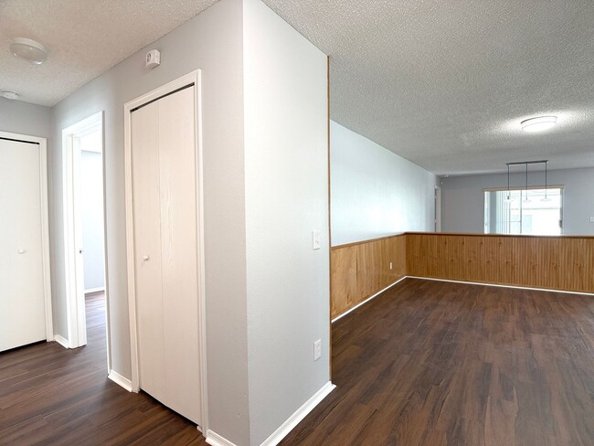 Building Photo - 287 S Walleye Dr