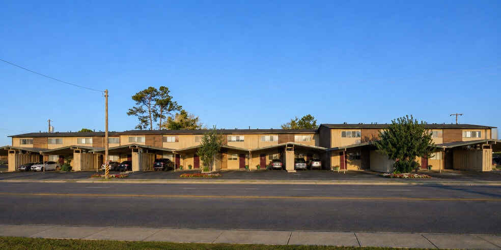 Building Photo - Wellington Commons