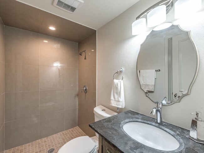 Building Photo - 14703 Barryknoll Ln