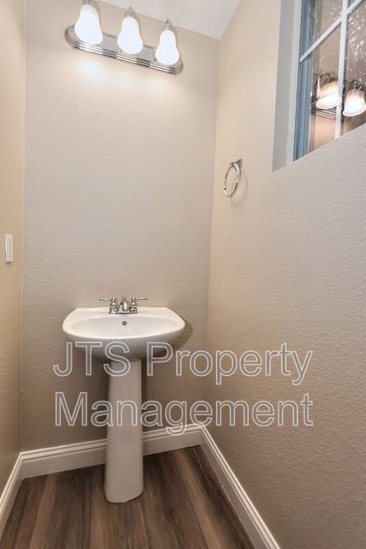 Building Photo - 2040 San Esteban Cir