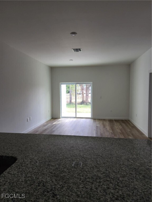 Building Photo - 2431 Lola Ave S