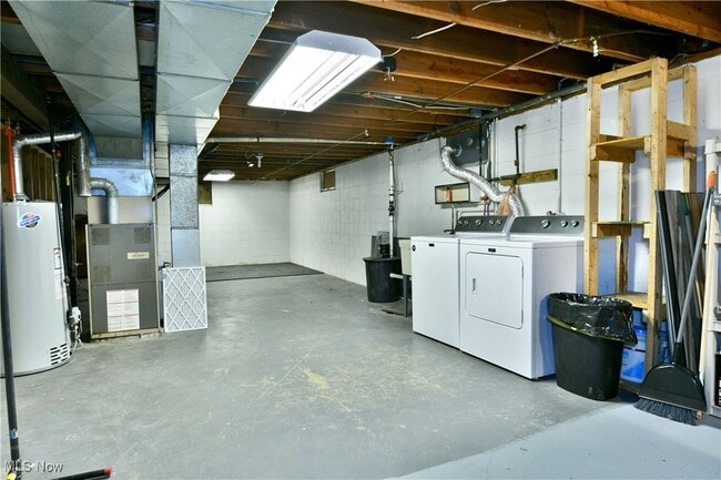 Building Photo - 5794 Merwin Chase Rd