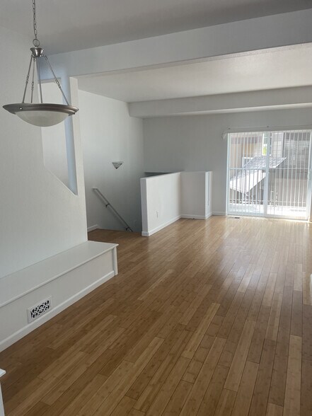Building Photo - 1109 Trask Heights