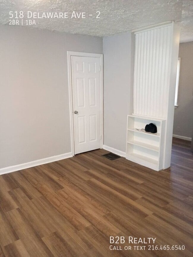 Building Photo - 518 Delaware Ave