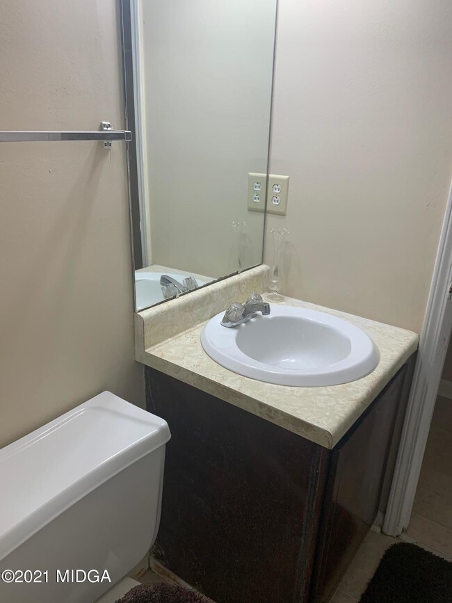 Building Photo - 5161 Nisbet Dr