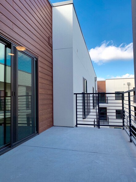 Balcony - 2213 Poquito St