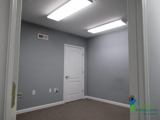 Building Photo - 115 Pelham Commons Blvd.
