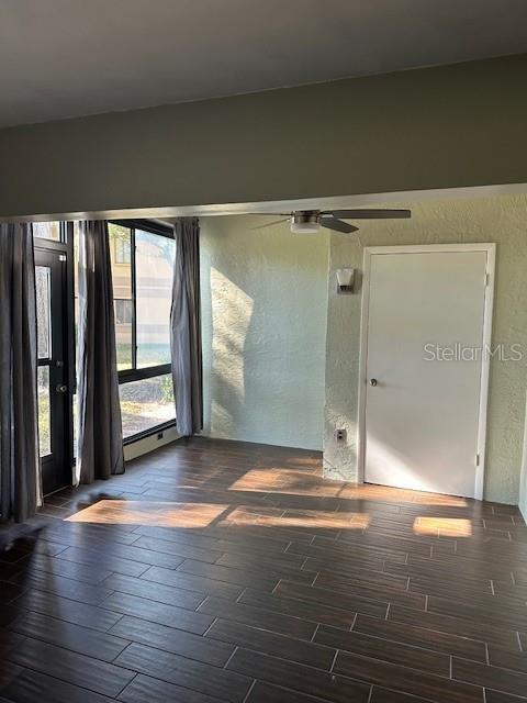 Building Photo - 2683 Sabal Springs Cir