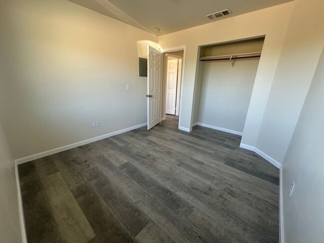 Building Photo - 61859 Desert Air Rd