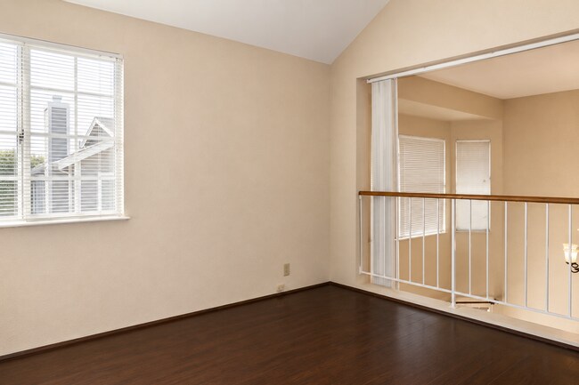 Building Photo - Amazing Spacious Home in Fremont w/Bonus Loft - Ardenwood!