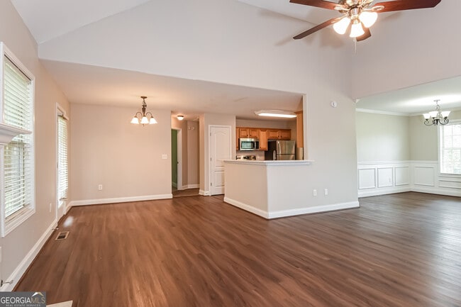 Building Photo - 3823 Refinement Way