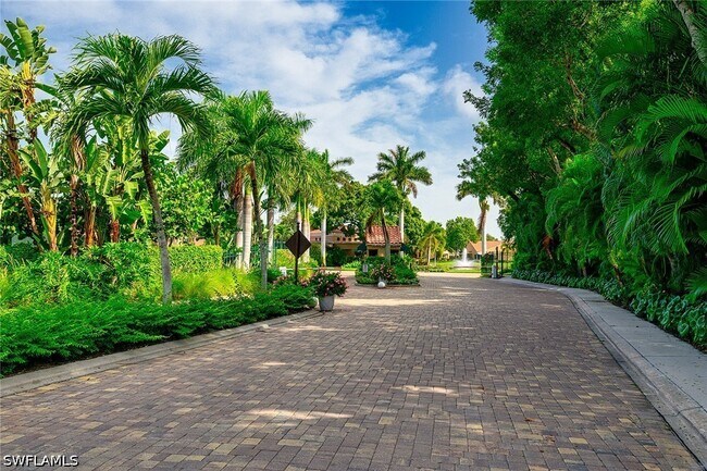 Building Photo - 559 Beachwalk Cir